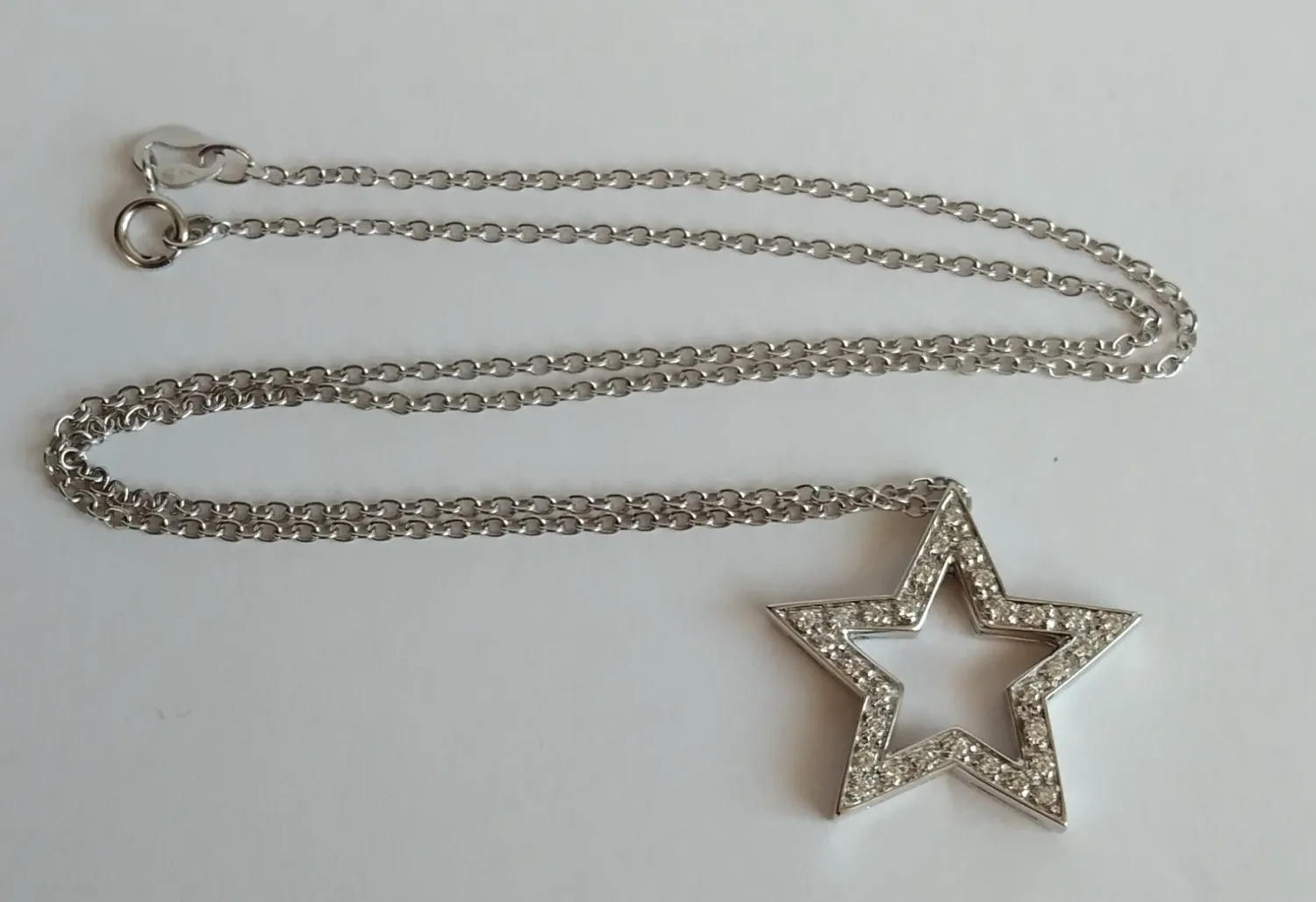 Zlatý náhrdelník s diamanty, 0,30 ct - 7