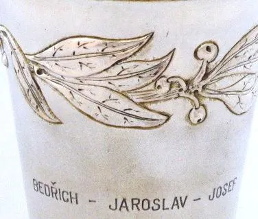 Stříbrný pohárek s vavřínovým věnečkem - 4