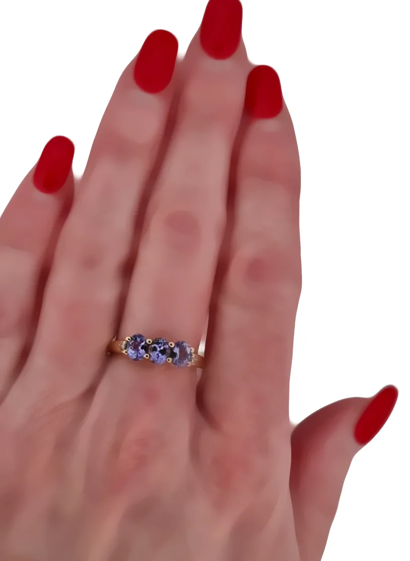 PRSTEN S TŘEMI OVÁLNÝMI TANZANITY A DIAMANTY - 6
