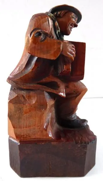 Veselý písničkář hrající na harmoniku - 5