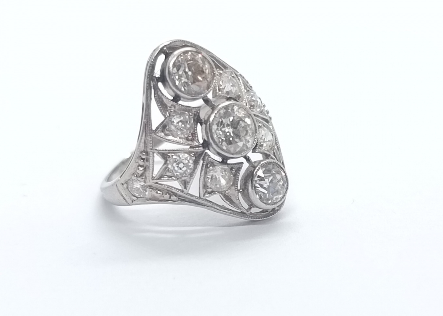 Platinový prsten s diamanty - 3