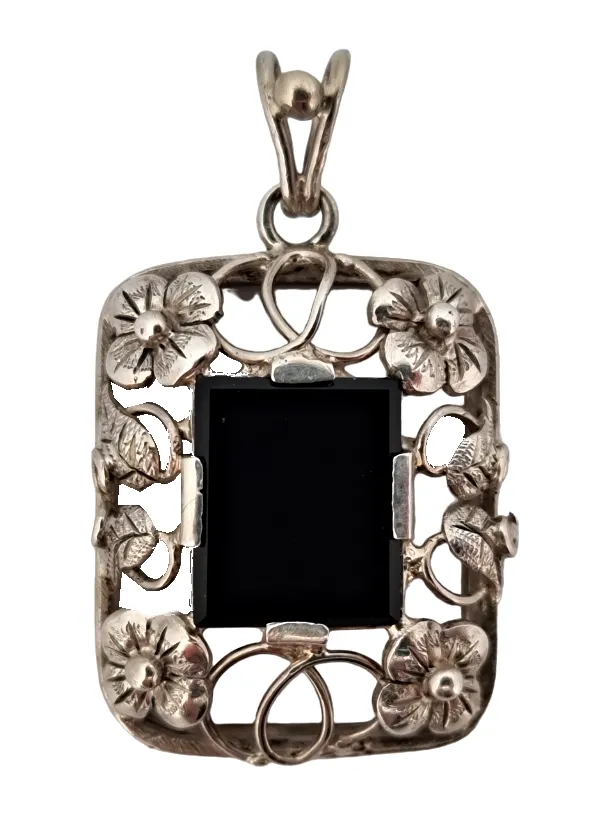 STŘÍBRNÝ PŘÍVĚS ART DECO ZDOBENÝ FLORÁLNÍMI MOTIVY S ONYXEM - 3
