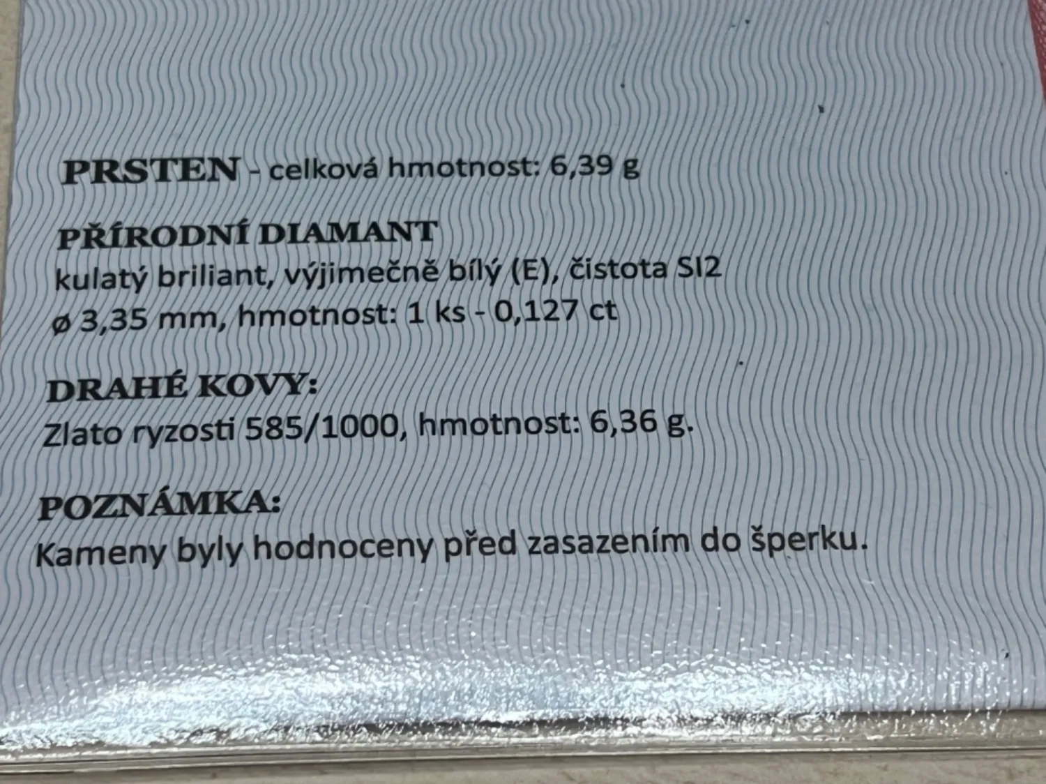 Zlatý prsten se vzácně bílým briliantem + certifikát - 7