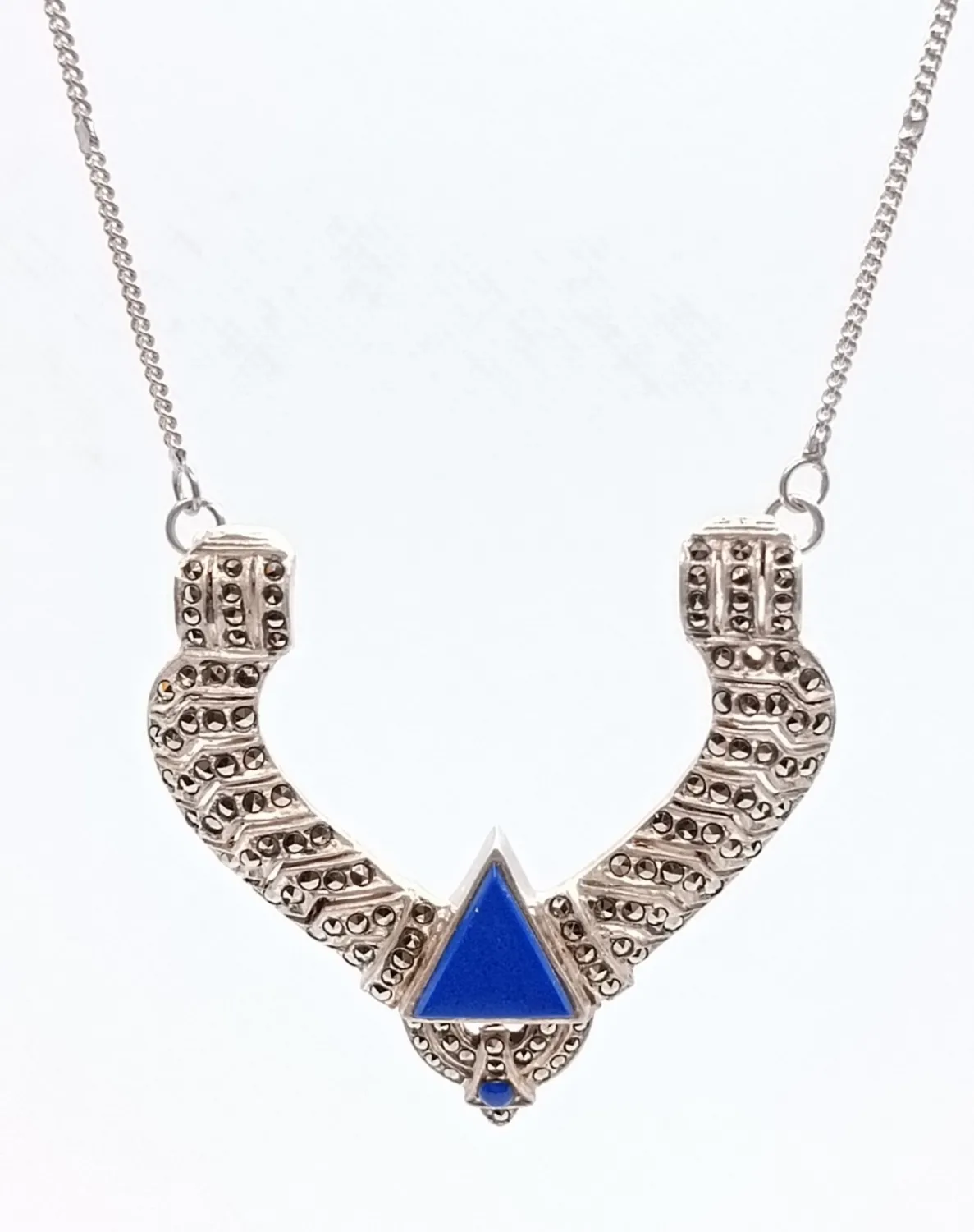 Art deco koliér s lapis lazuli