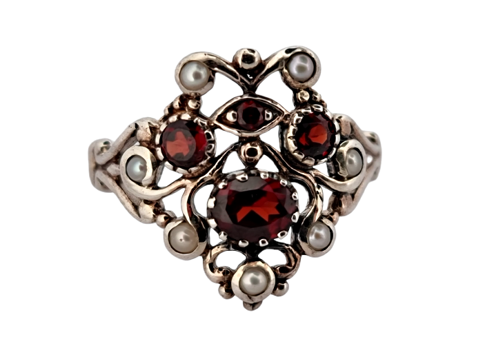 Art deco stříbrný prsten s granáty a perličkami