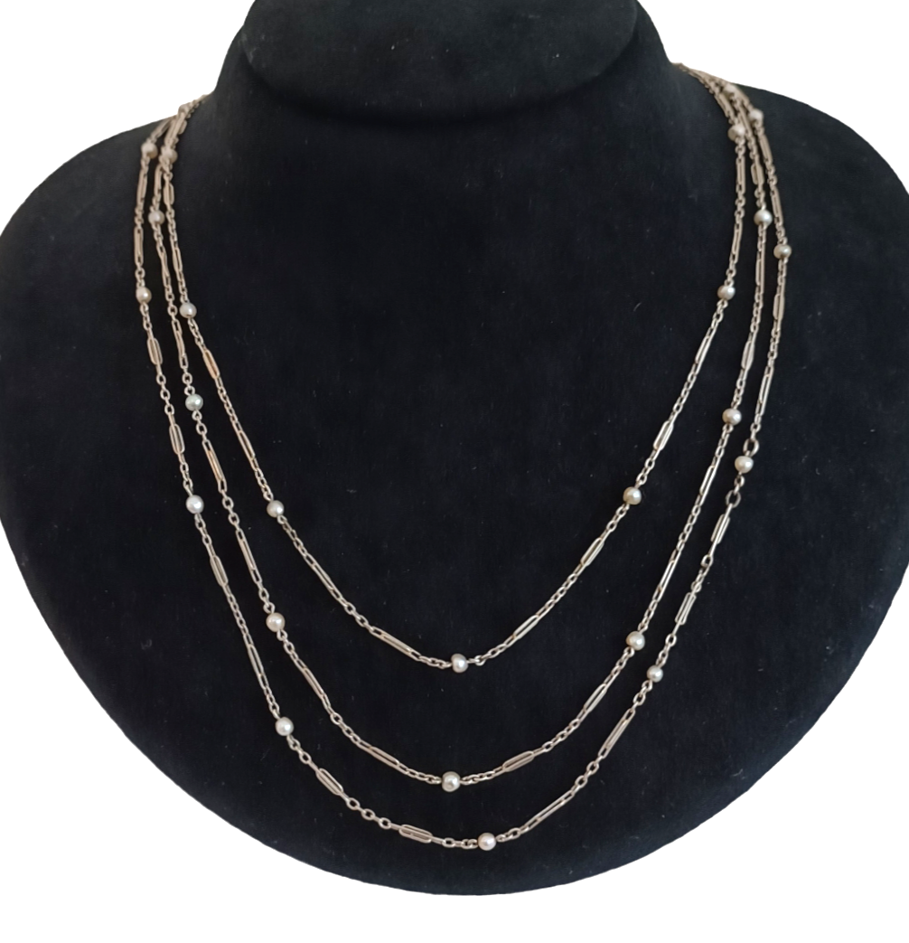 Platinový náhrdelník s perličkami
