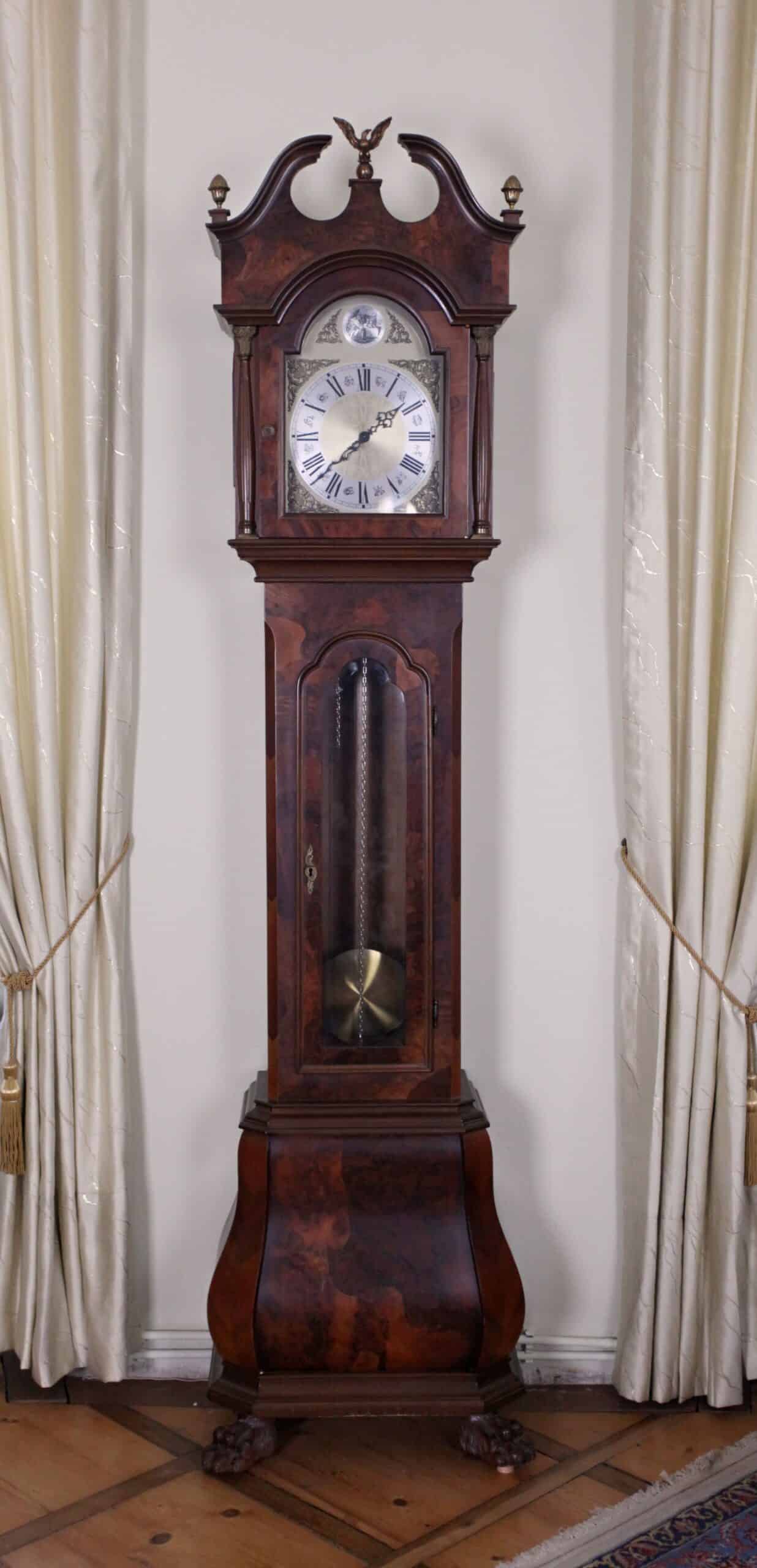 Luxusní podlahové hodiny Kieninger, značené
