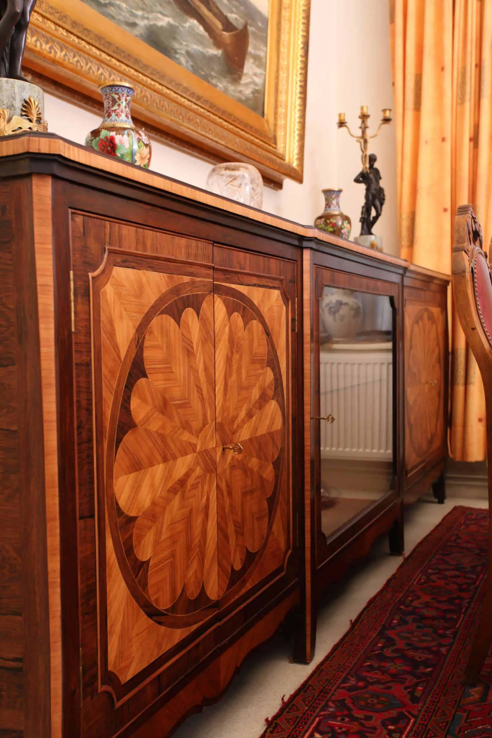 Art deco intarzovaná jídelna s rozkládacím stolem až pro 20 osob - 9