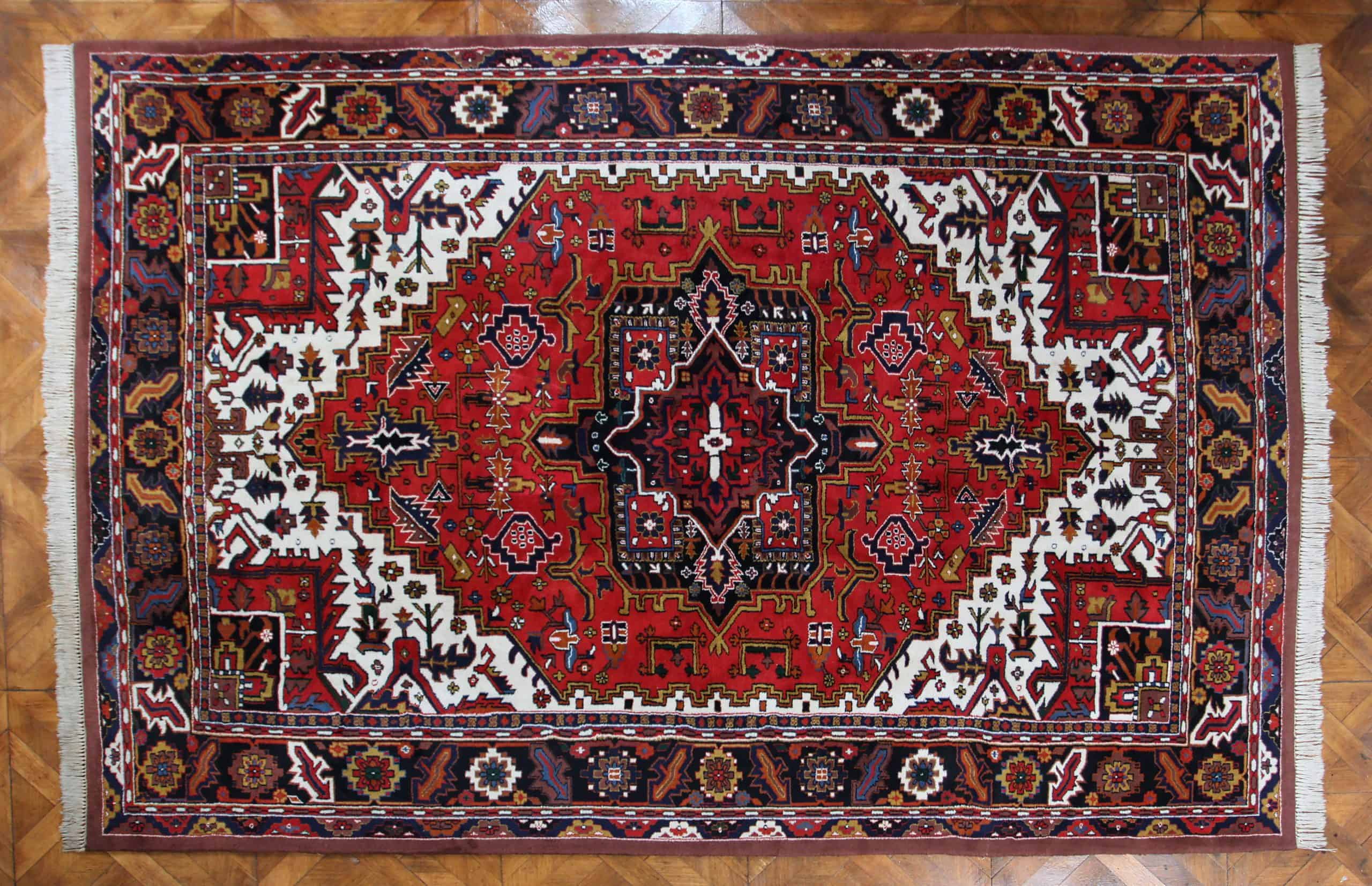 Perský koberec Heriz 365 x 244 cm