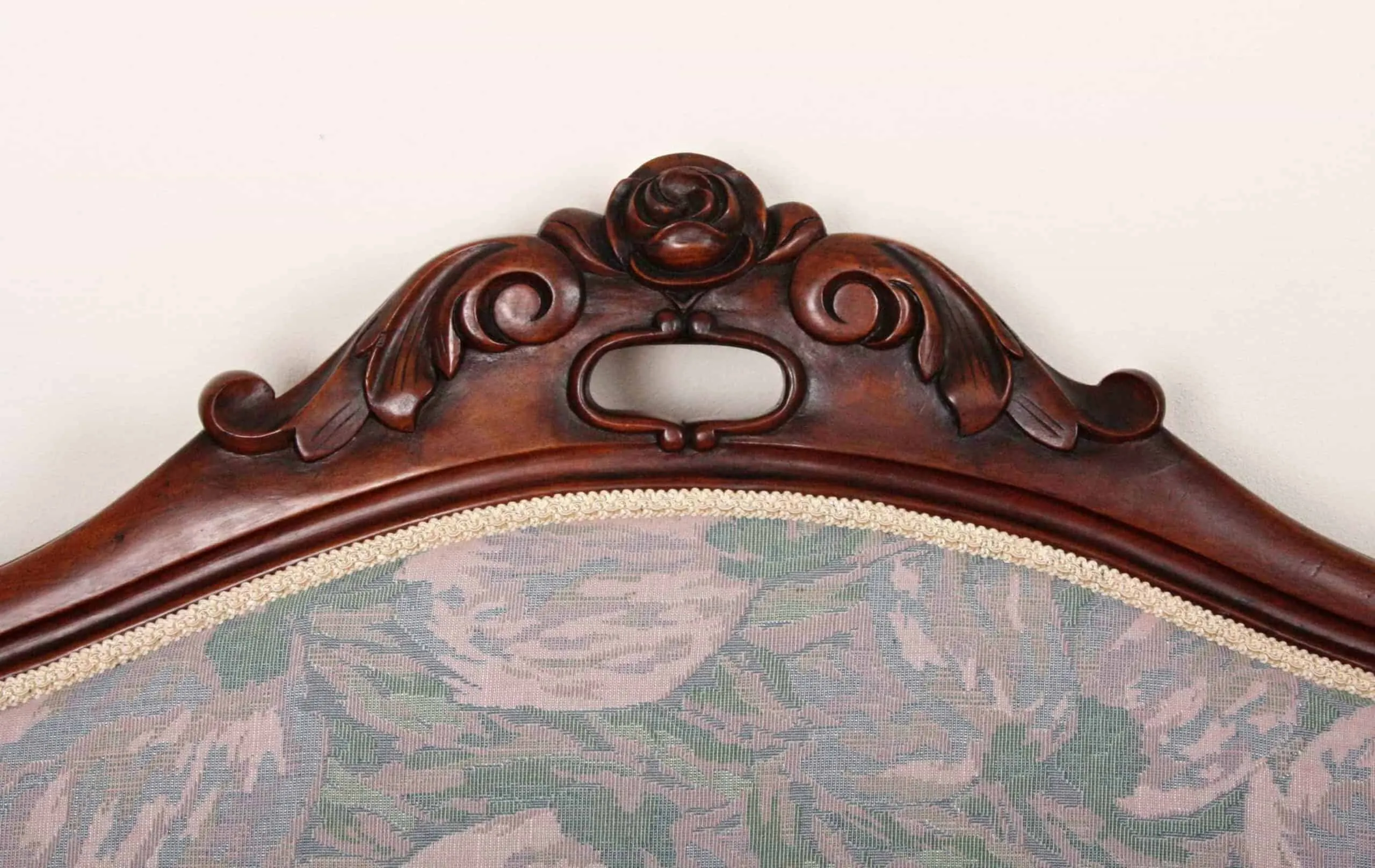 Druhorokoková sofa. Zrestaurovaná - 4