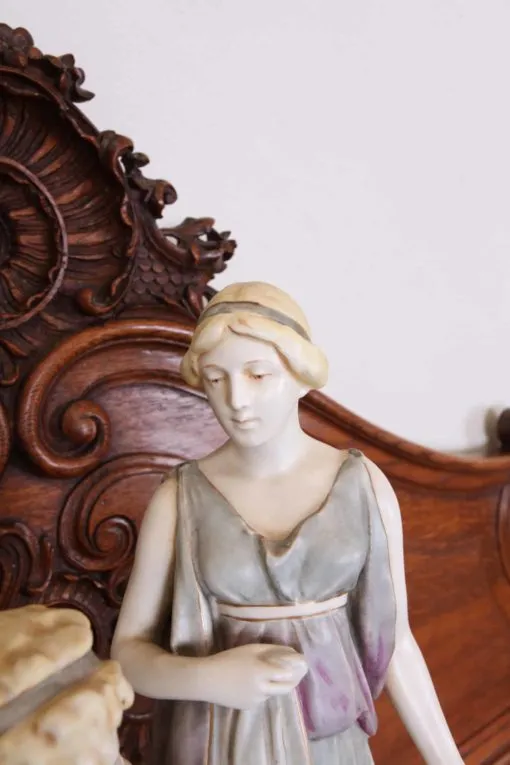 Kameninové sousoší mladého páru. ROYAL DUX výška 49cm - 4