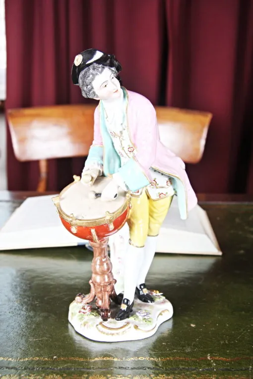 Porcelánové figurky tanečnice a hudebník. Značené - 4