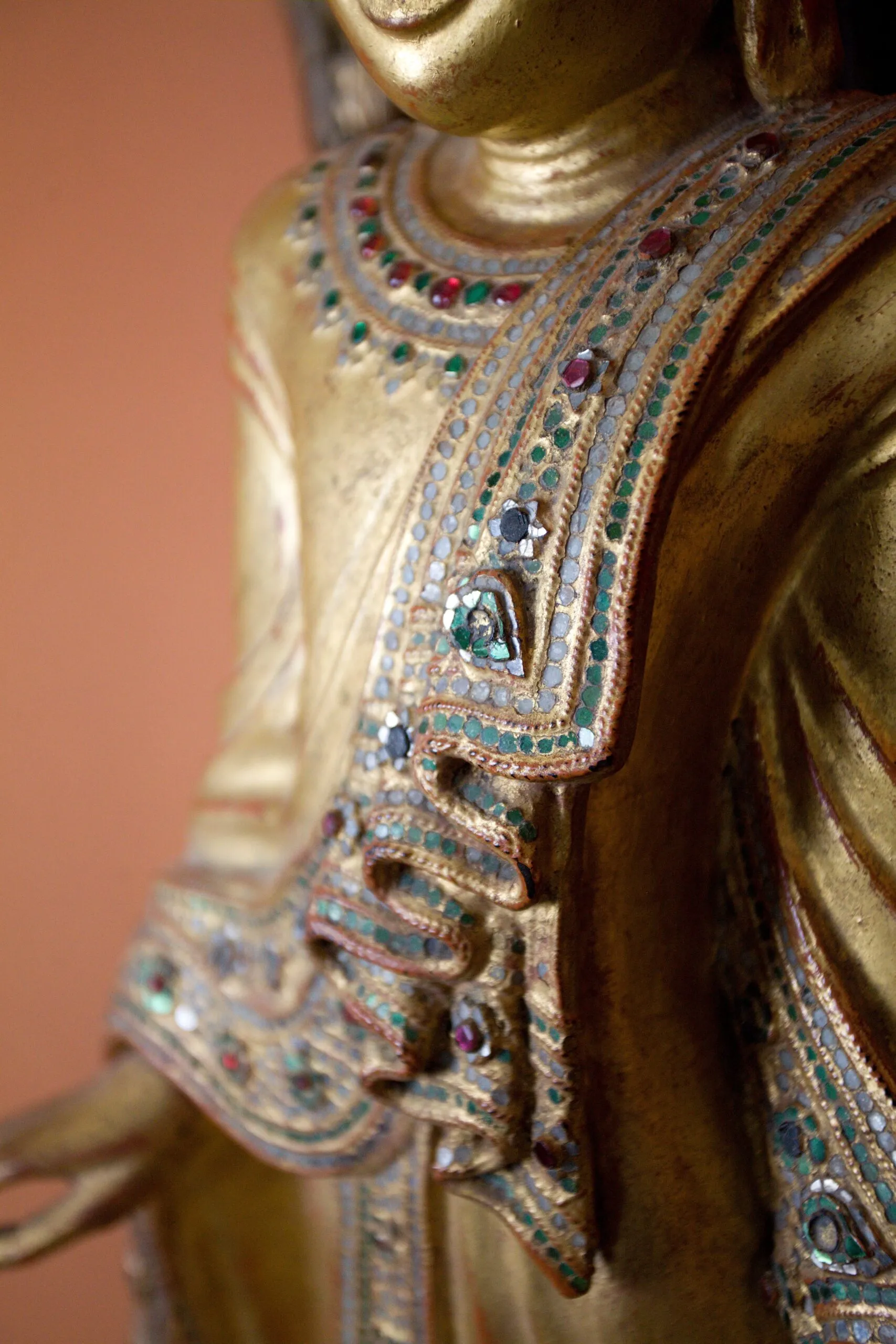Velký Buddha na lotosovém květu - 3