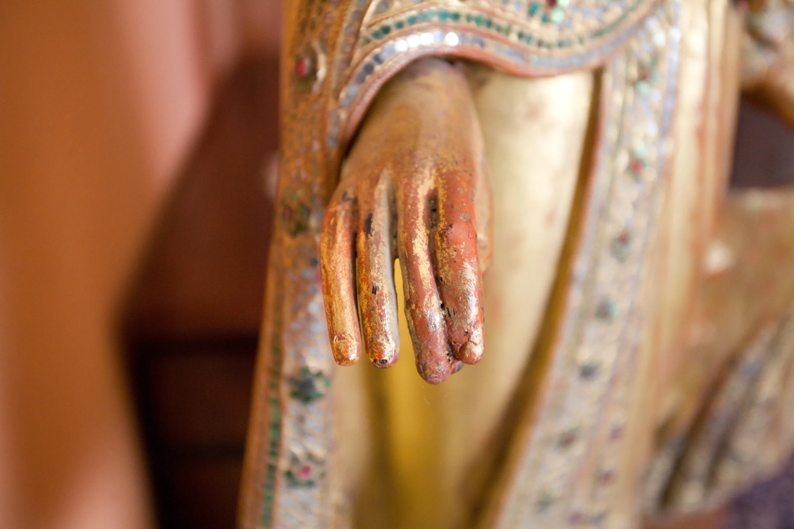 Velký Buddha na lotosovém květu - 7