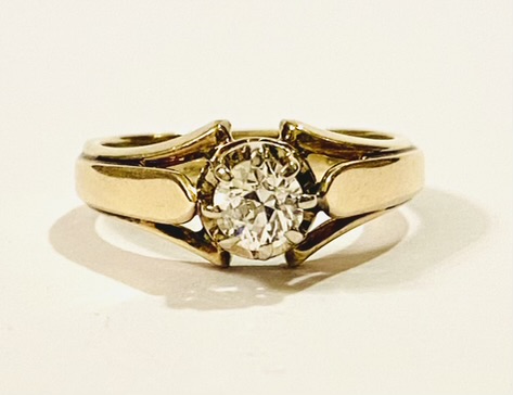 Starožitný prsten se solitérním diamantem 0,44 ct