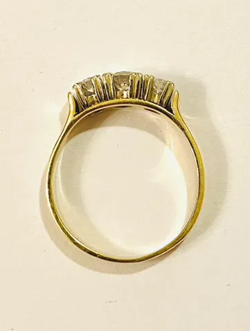 Zlatý prsten se třemi kvalitními diamanty 0,47 ct - 5