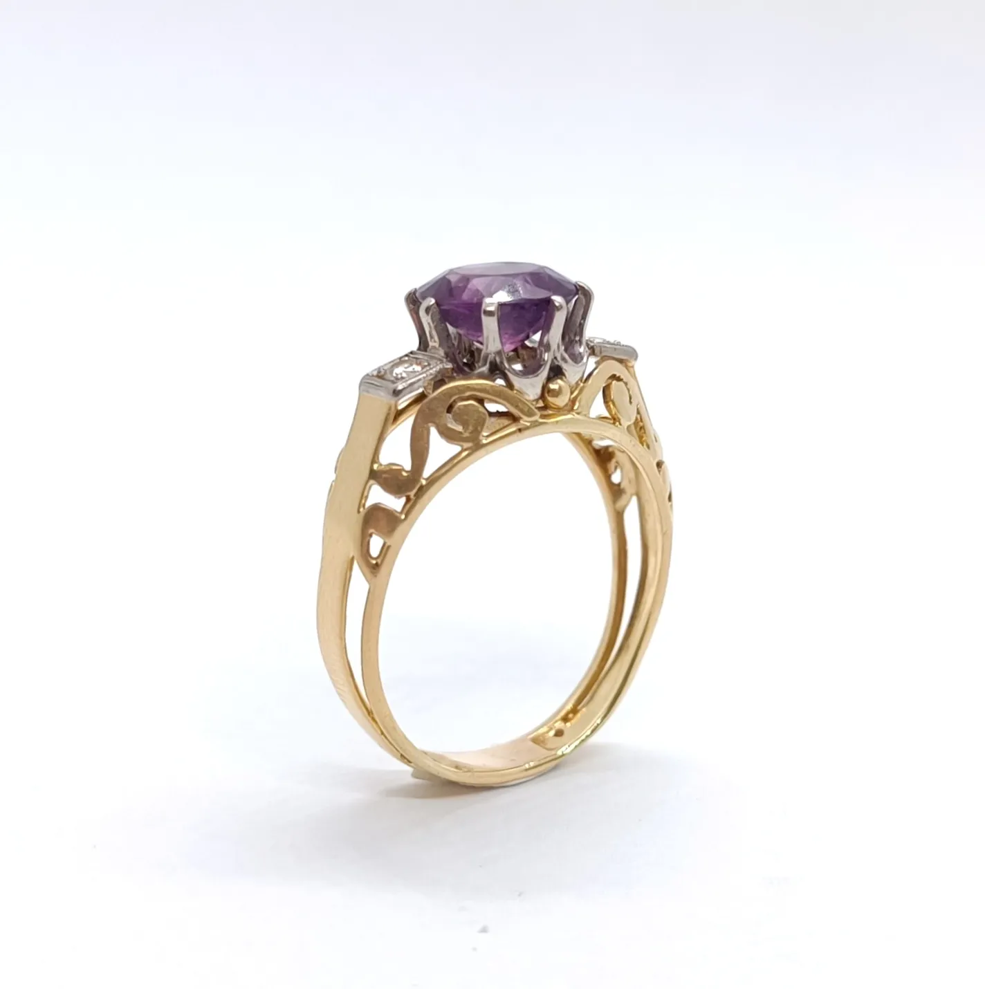 Zlatý prsten s ametystem a diamanty - 3