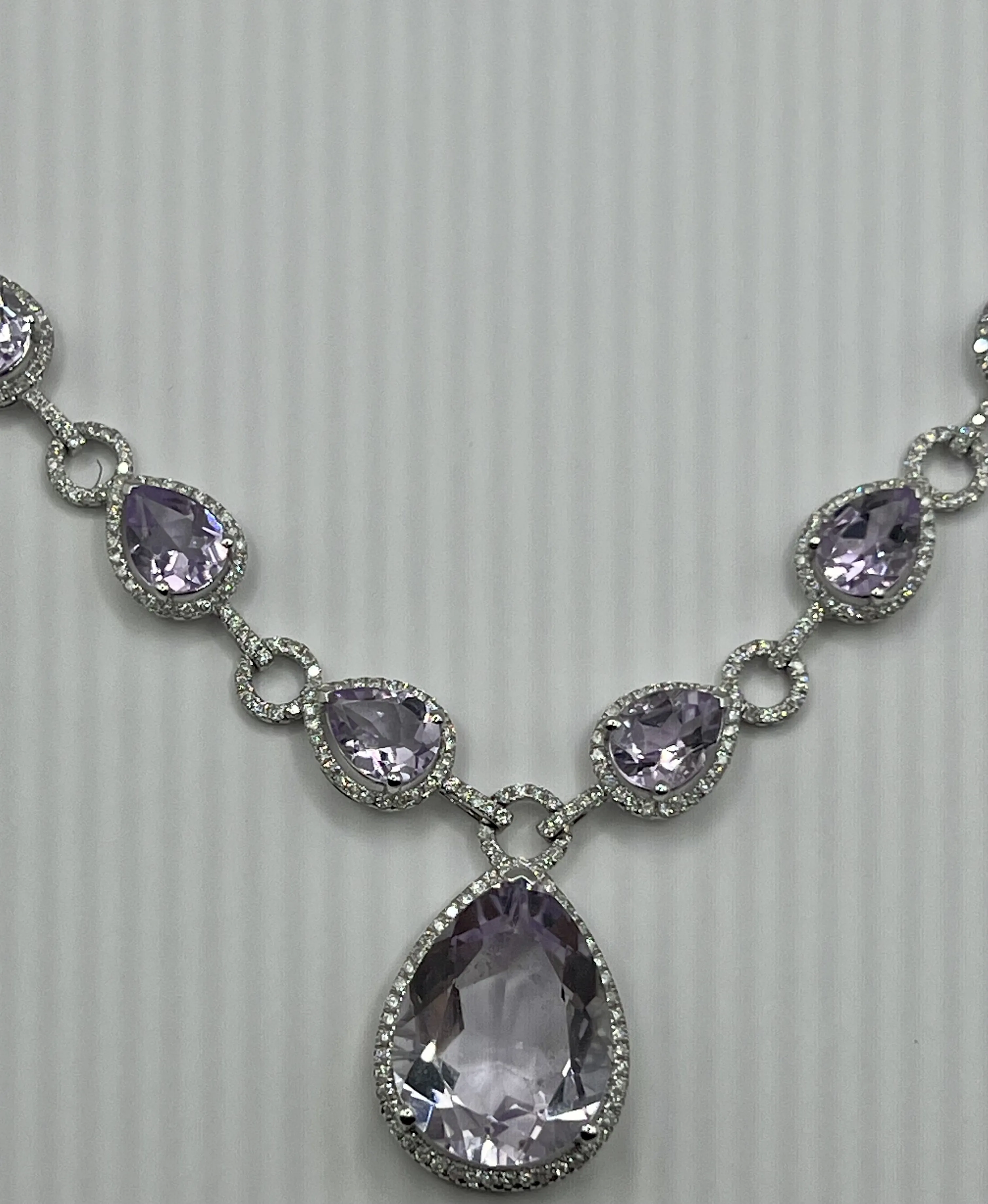 Nádherný collier s velkými ametysty a brilianty o hmotnosti 5,35 ct. - 2