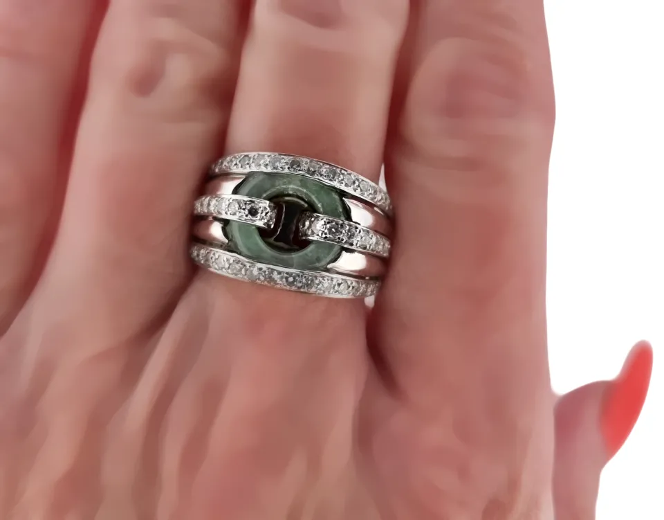LUXUSNÍ PRSTEN Z BÍLÉHO ZLATA S JADEITOVÝM DONUTEM A DIAMANTY - 9