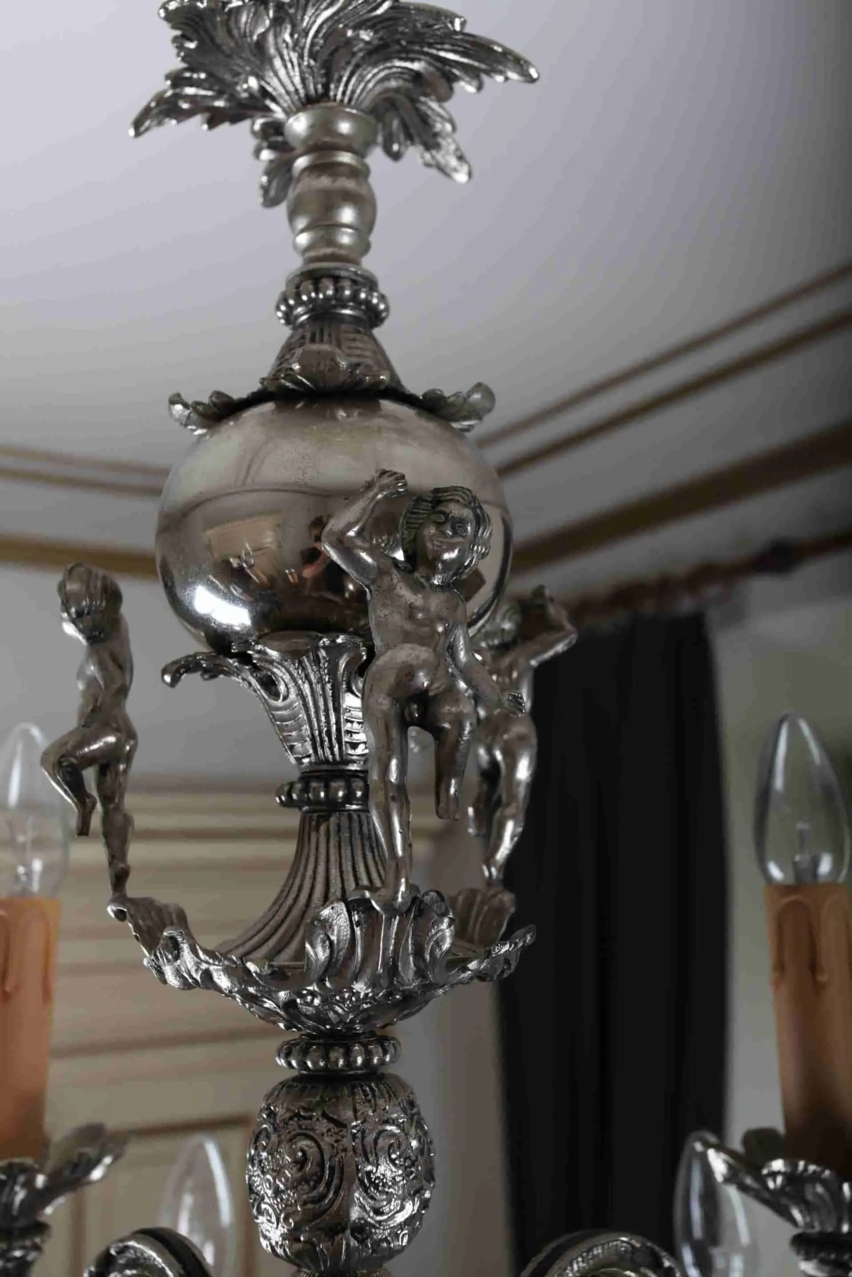 Dvoupatrový figurální lustr, dvanáctiramenný - 6