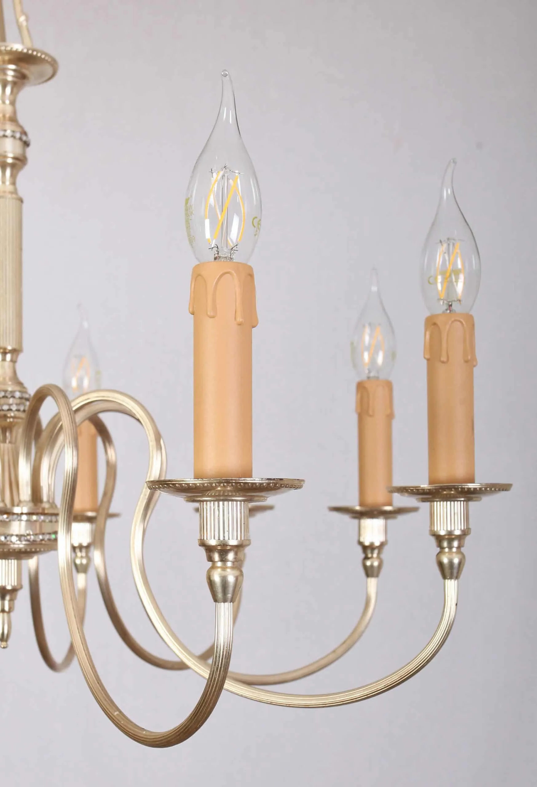 Elegantní starožitný lustr ve stříbrné barvě - 3