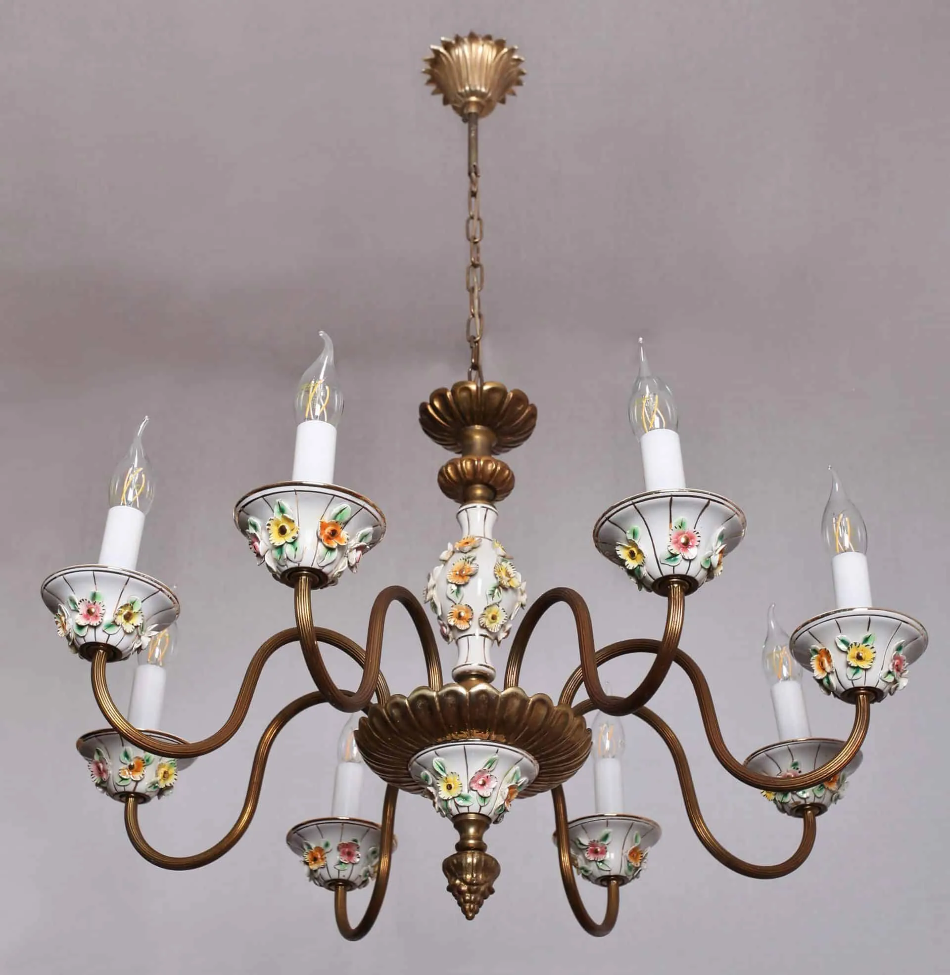 Italský lustr s porcelánem Capodimonte, značený - 1