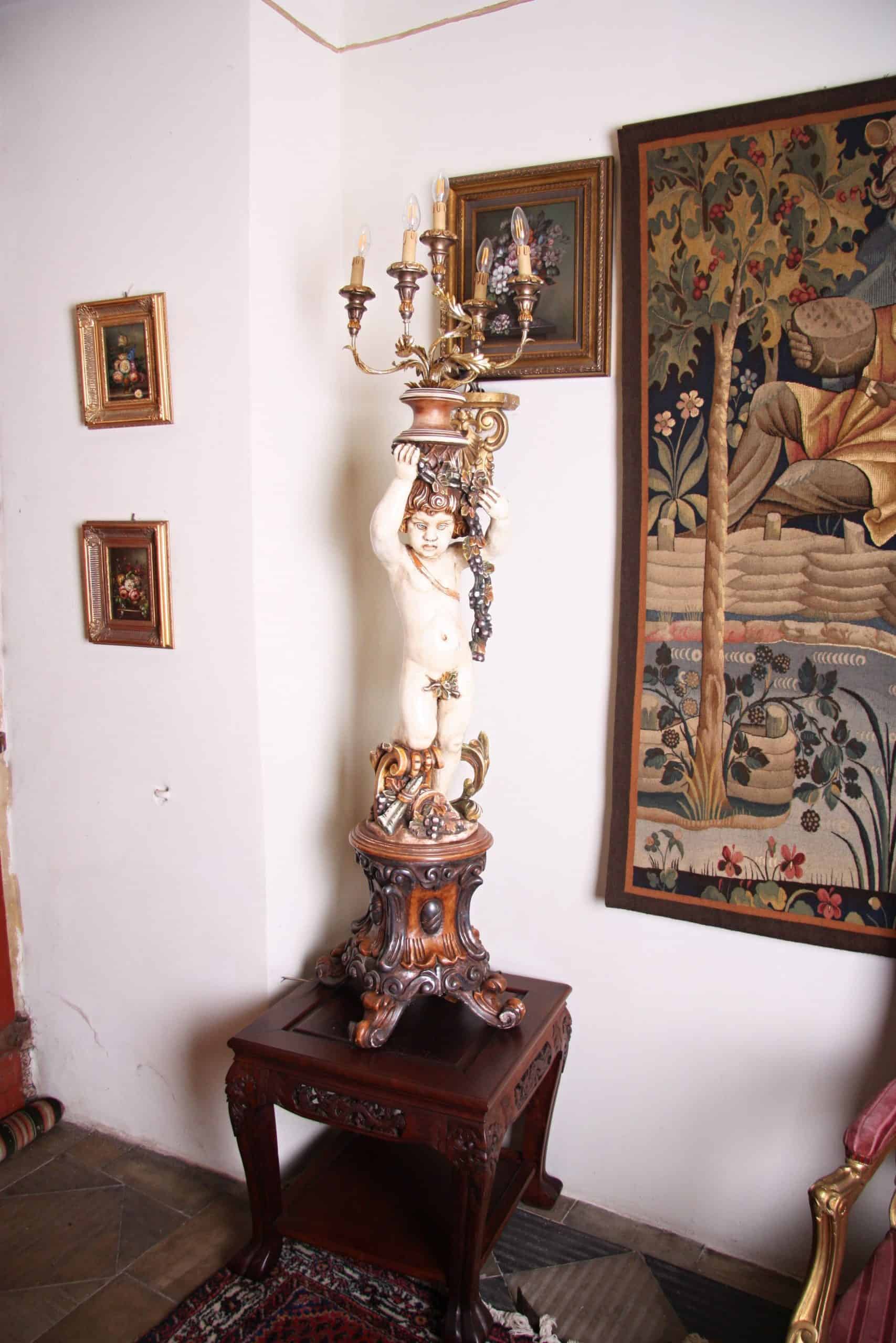 Pětiramenný světlonoš v barokním provedení, lampa