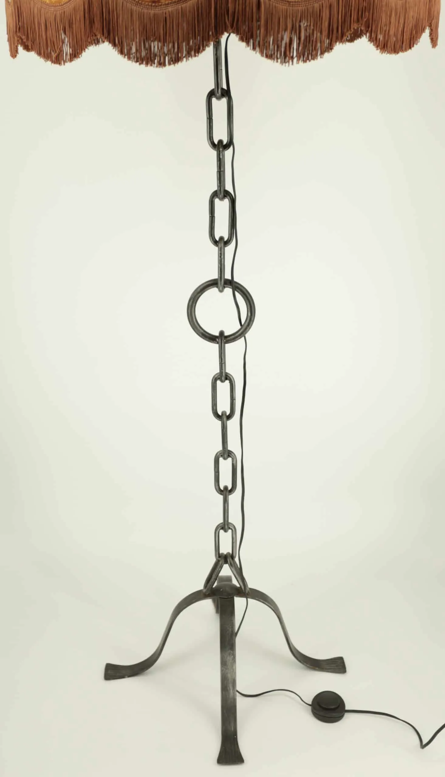 Stojací lampa z řetězu s látkovým stínidlem - 3