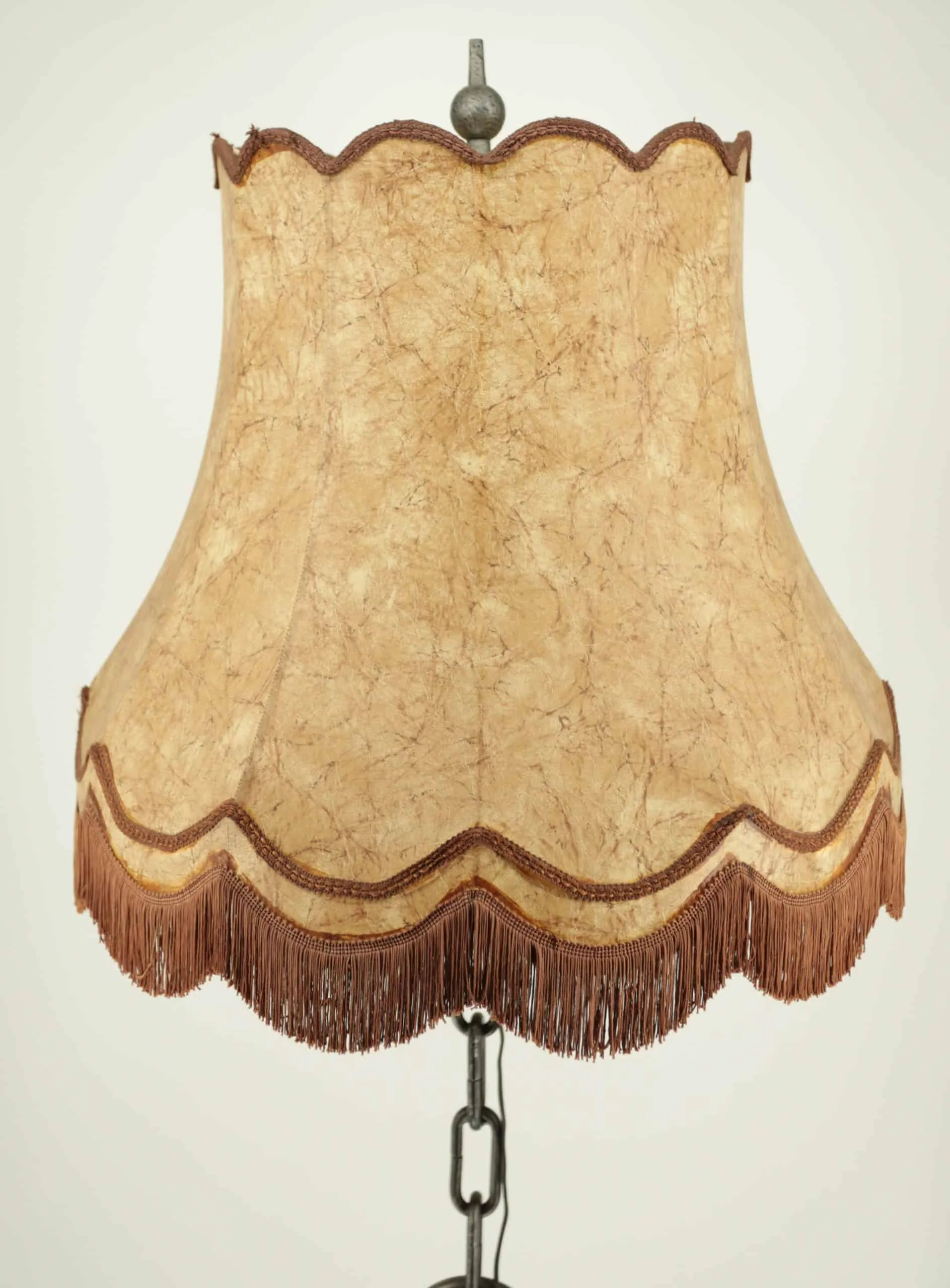 Stojací lampa z řetězu s látkovým stínidlem - 4