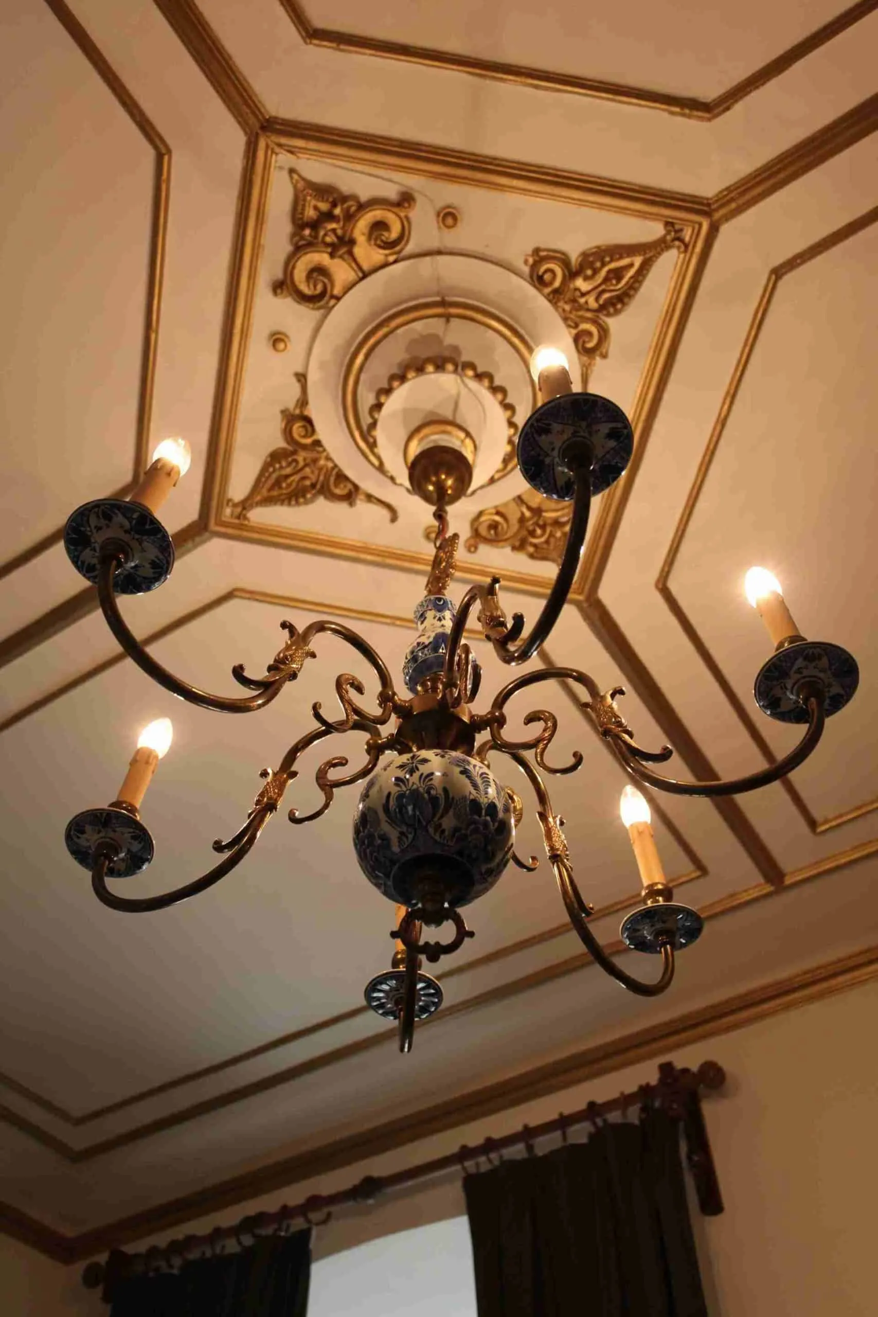 Šestiramenný malovaný holandský lustr, zrestaurovaný - 6