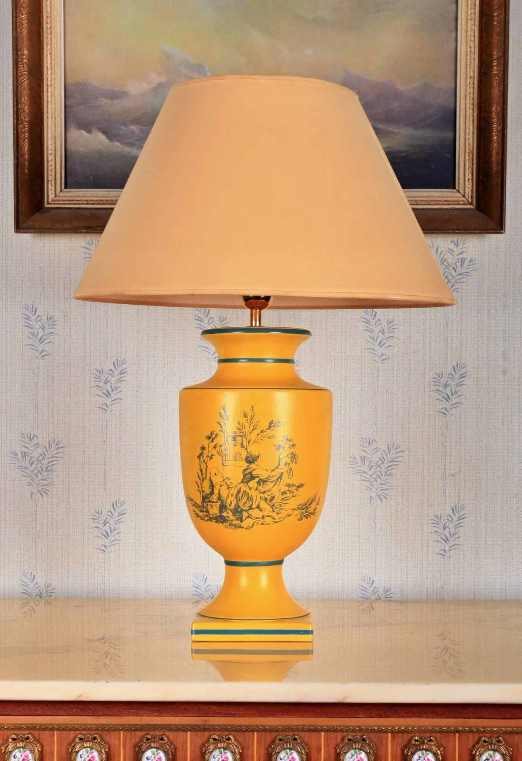 Velká stolní lampa s jemnou malbou