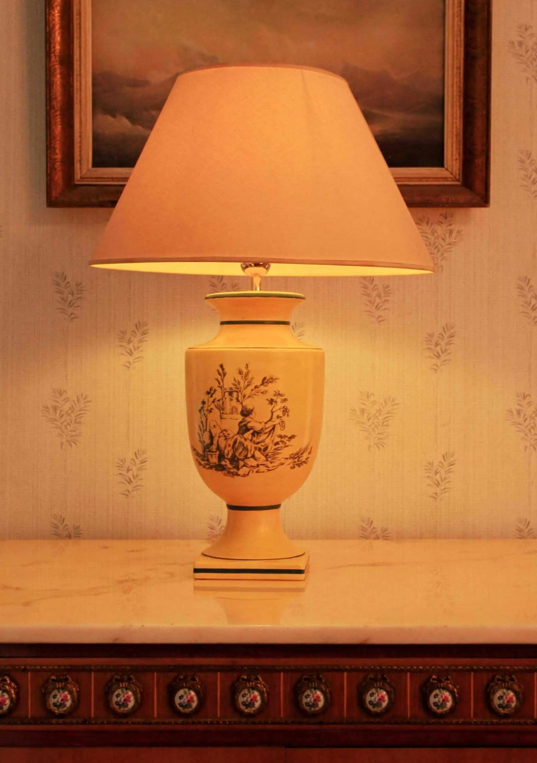 Velká stolní lampa s jemnou malbou - 4