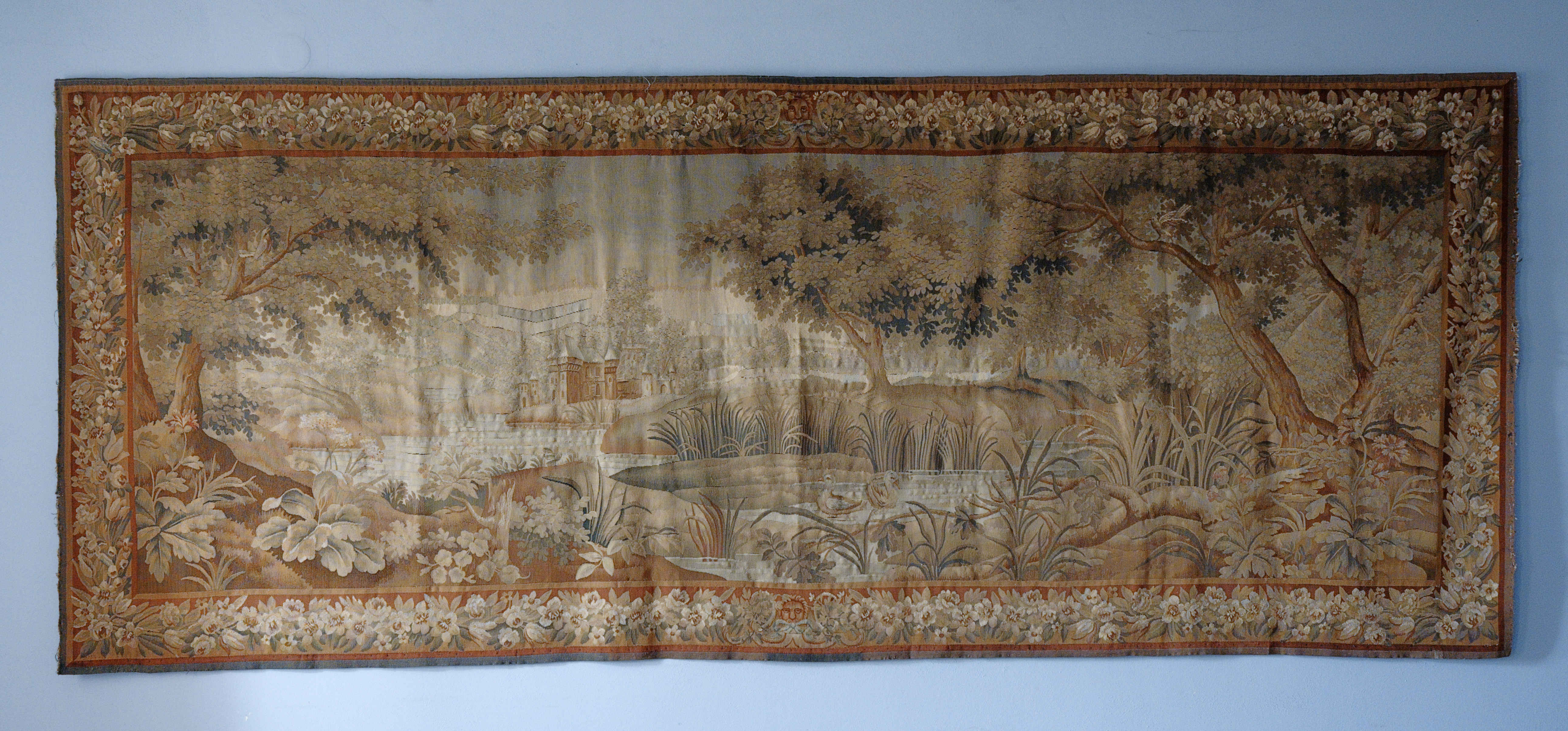 Francouzská tapiserie gobelín ze zámku 448 x 180 cm