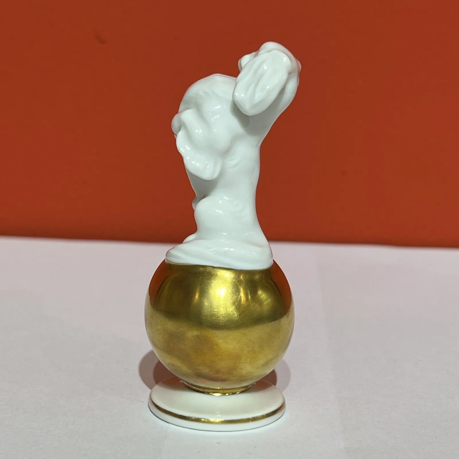 ROSENTHAL, PSÍK NA ZLATÉ KOULI - 2