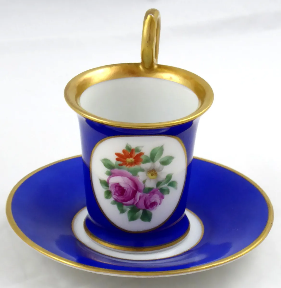 Šapo s květinami v medailonu – Rosenthal