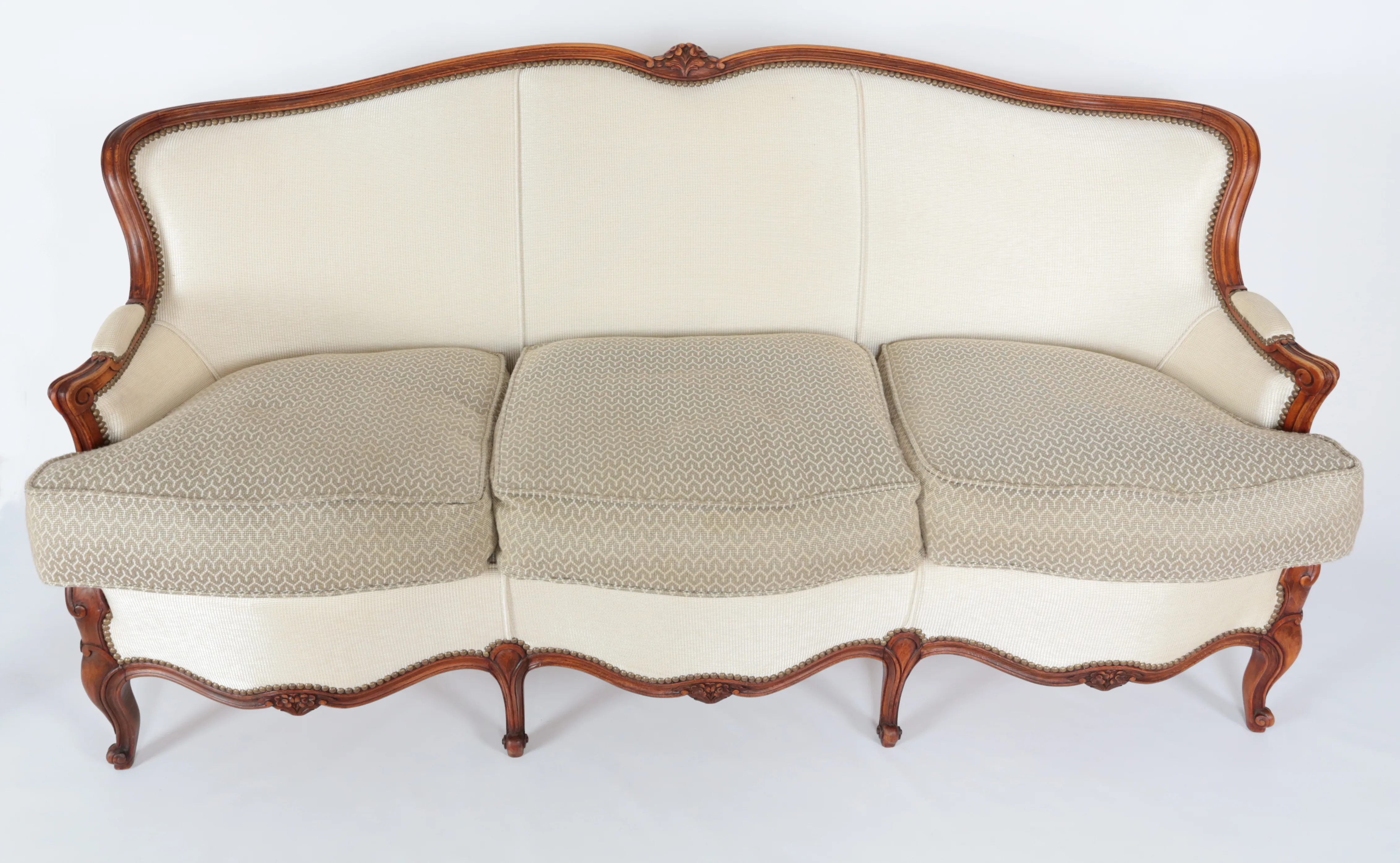 Sofa Ludvík XV. nově čalouněná