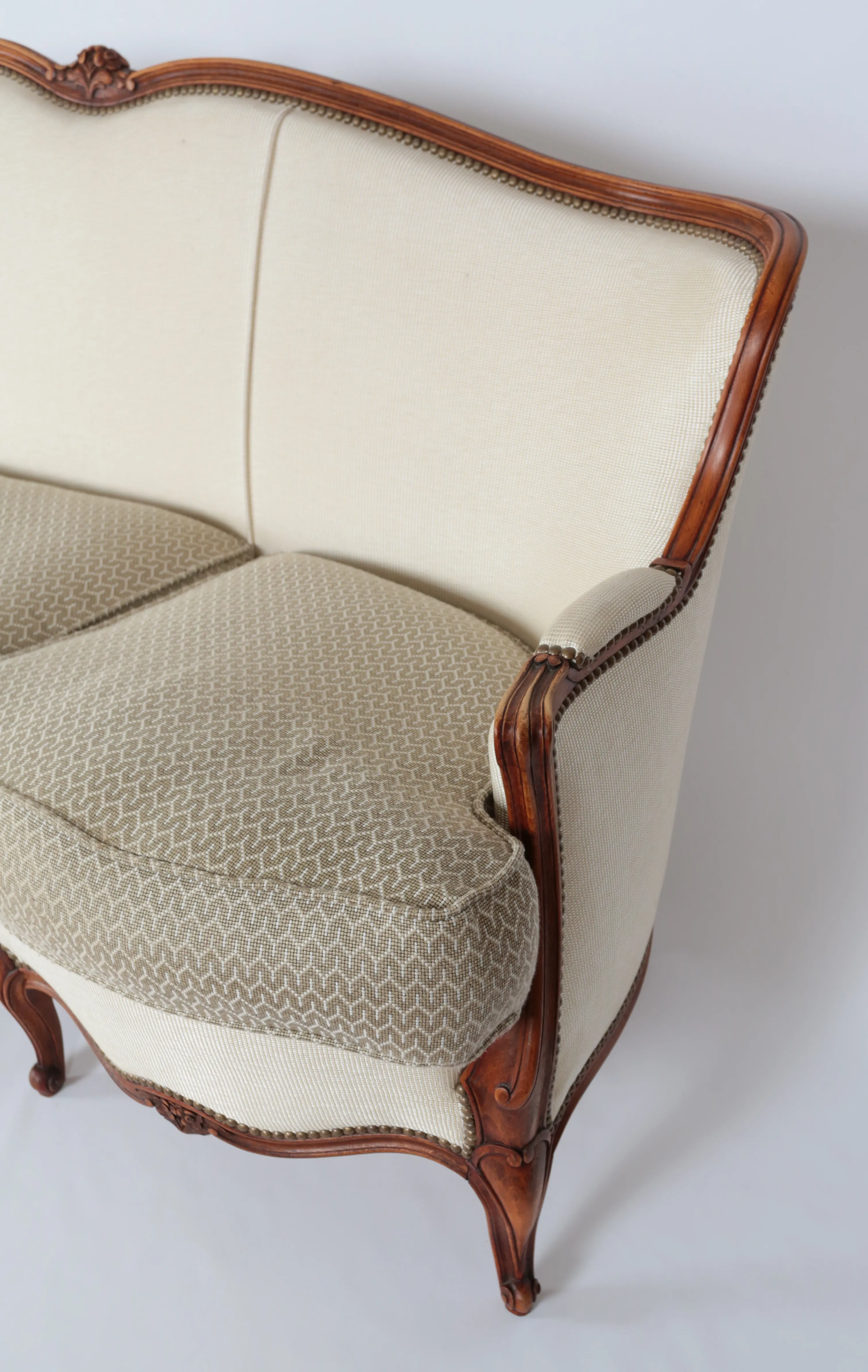 Sofa Ludvík XV. nově čalouněná - 4