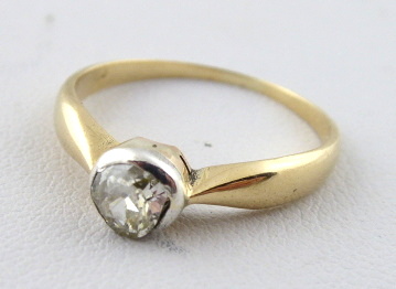 Zlatý prsten s briliantem 0,35 ct - 5
