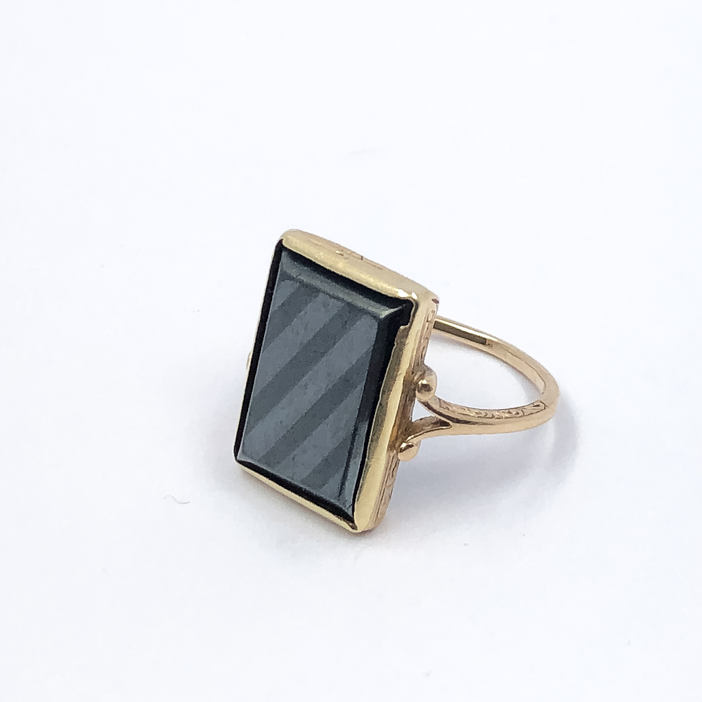 Zlatý prsten s onyxem - 3