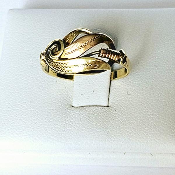 Zlatý dámský prsten 14 karátů – punc Čejka - 1