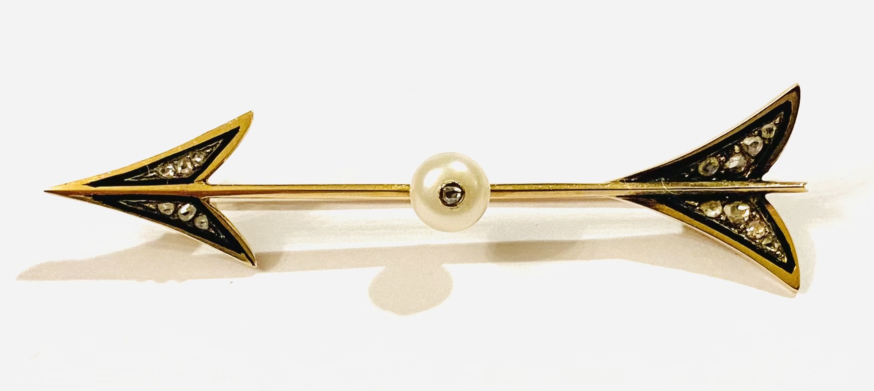 Zlatá starožitná brož „šíp“ s diamanty, perlou a smaltem - 1