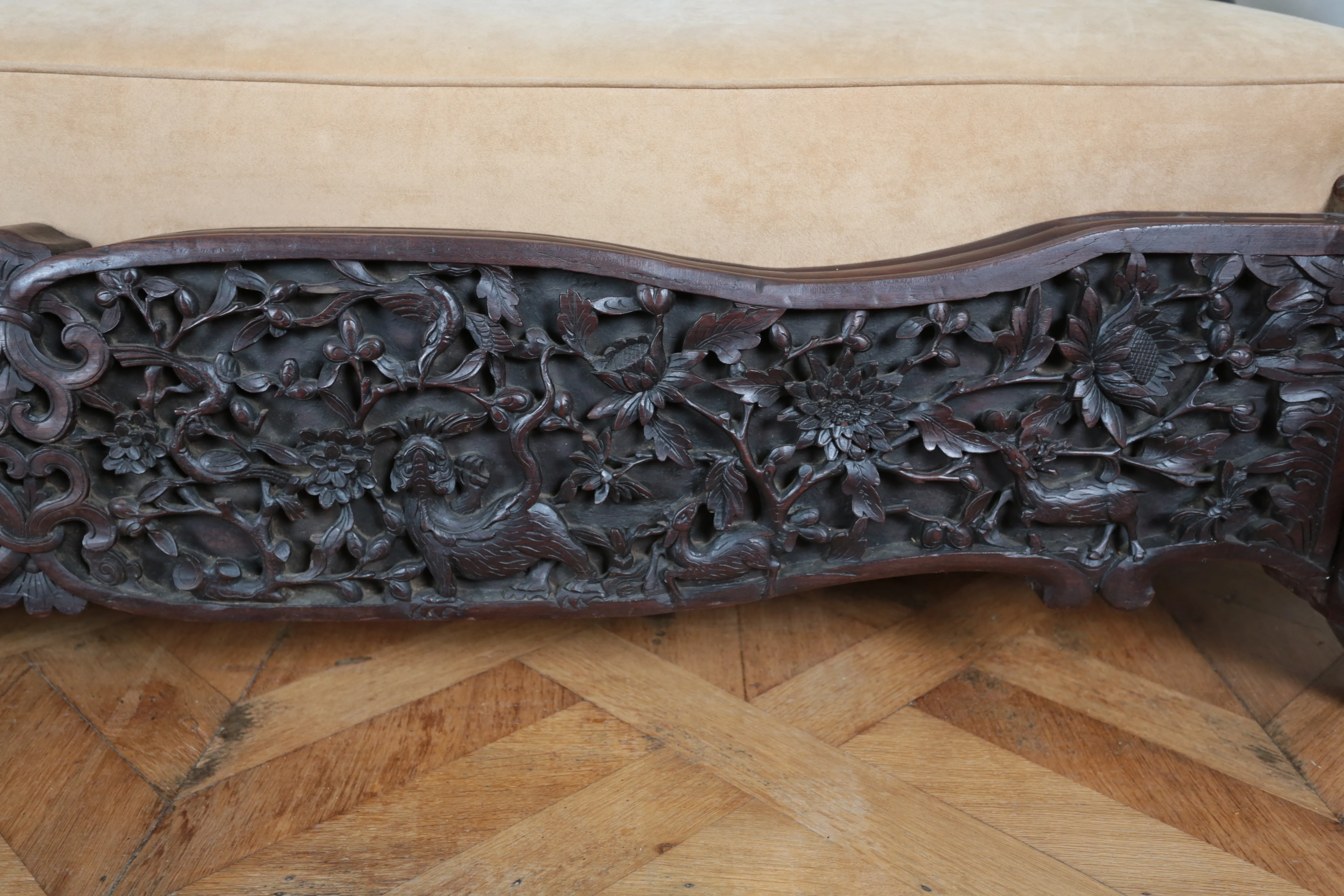 Dlouhá čínská sofa – bohatě vyřezávaná - 6