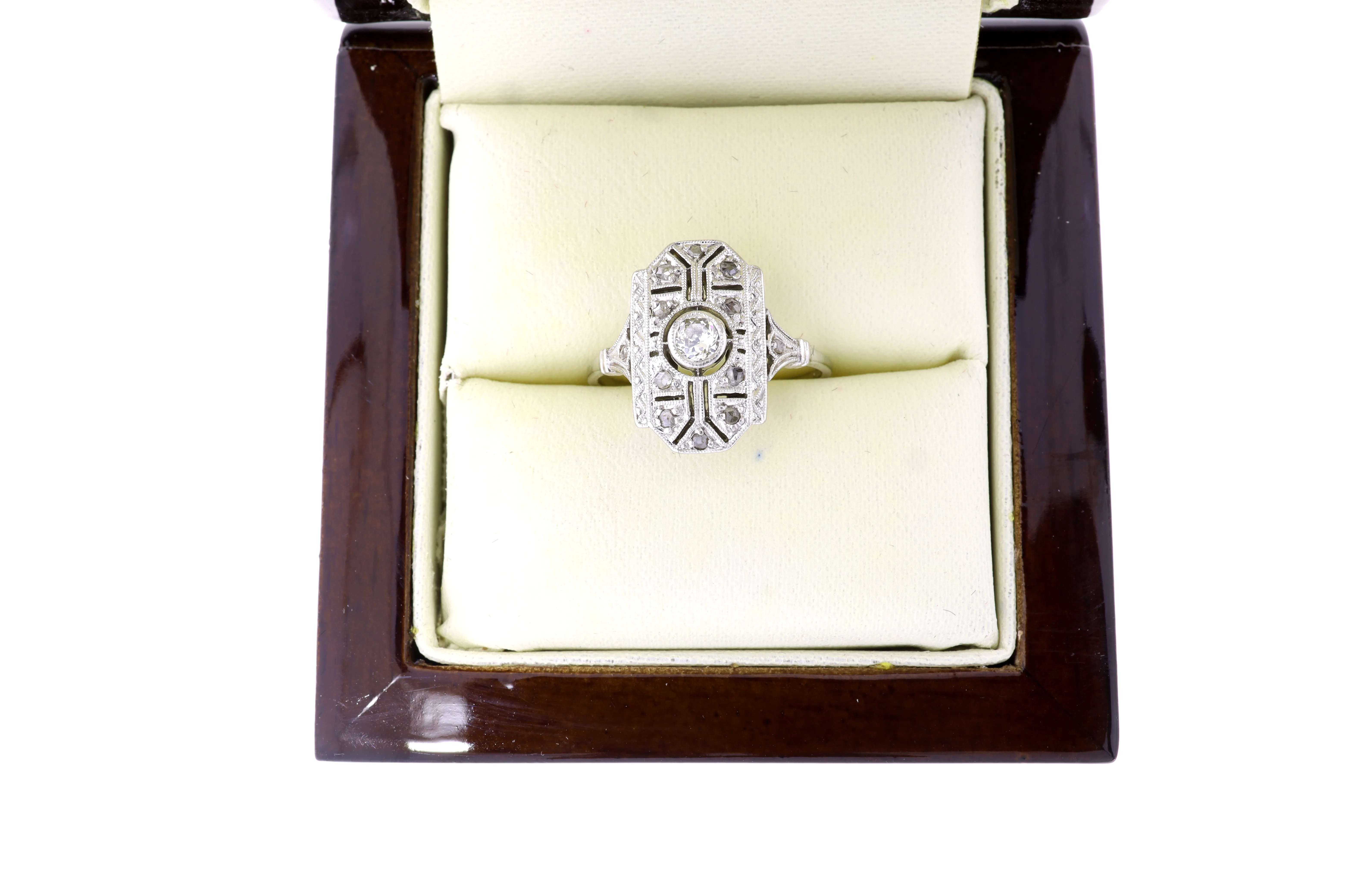 ART DECO PRSTEN – ZLATO, 18 CT - 2
