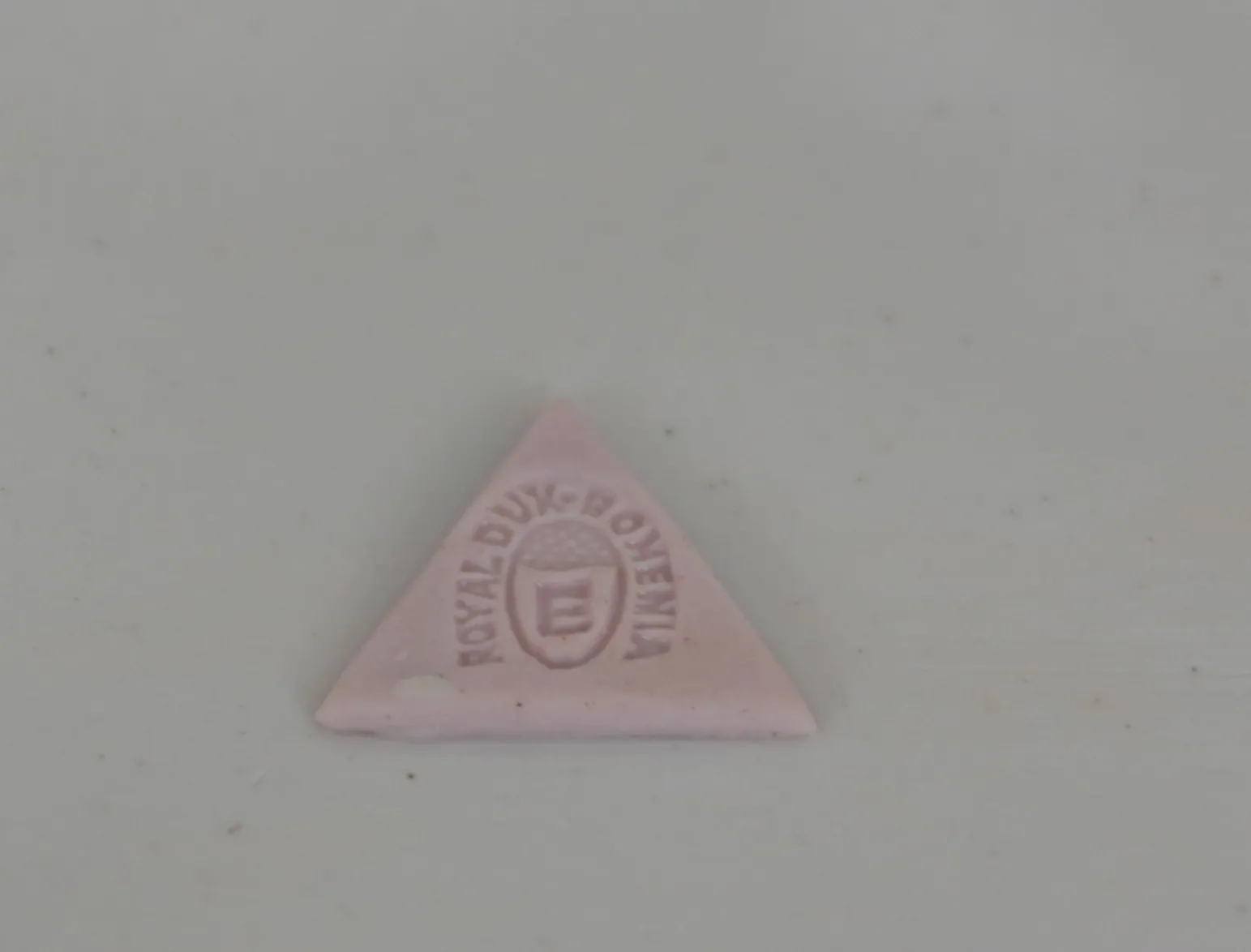 Royal Dux – Myslivec se psem a srncem, výška 52,5 cm - 6