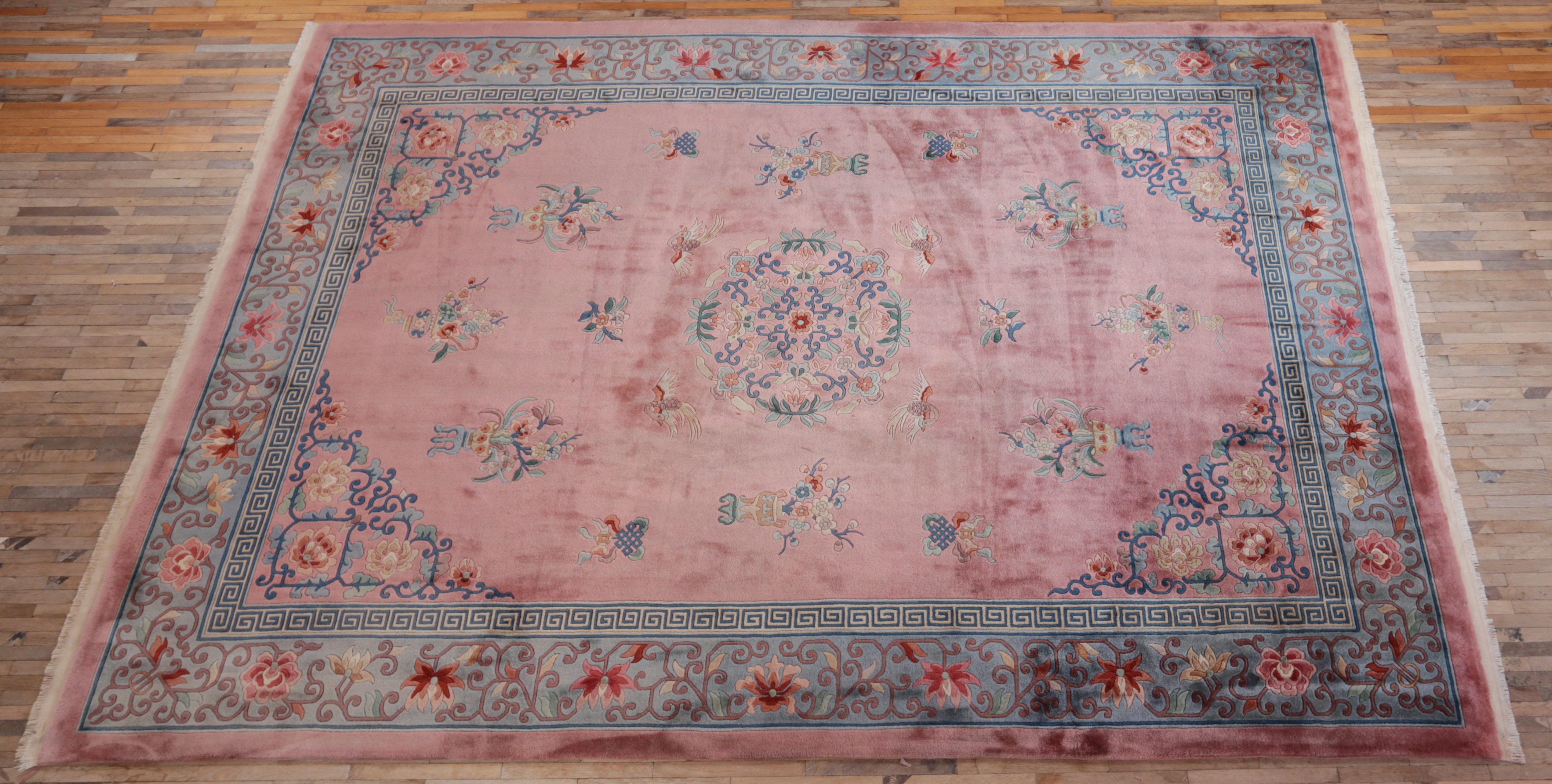 Čínský růžový koberec vlněný 352 x 244 cm - 2