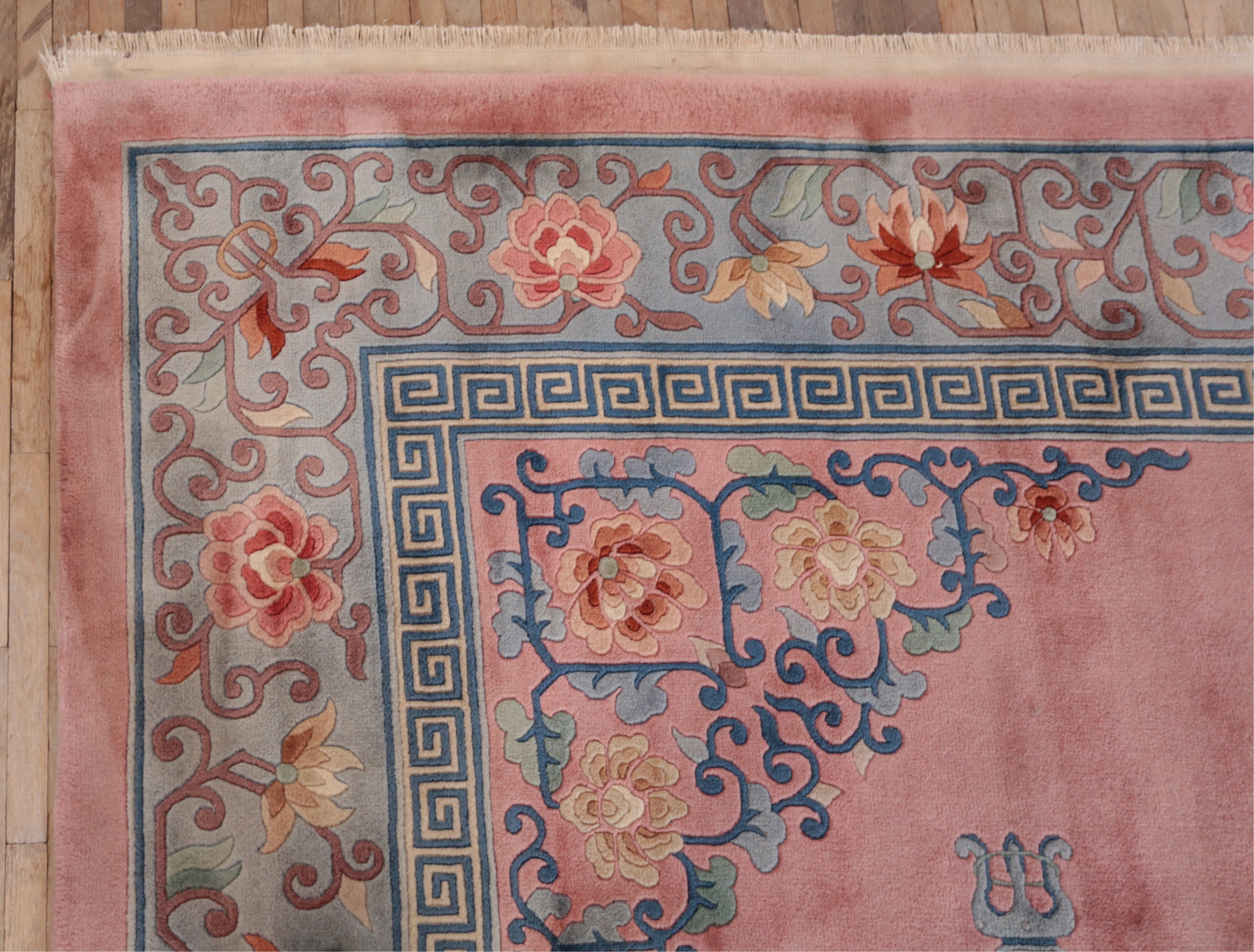 Čínský růžový koberec vlněný 352 x 244 cm - 4