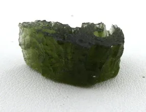 Obdélný klenutý přírodní vltavín – 2,44 g - 3