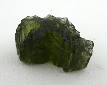 Obdélný klenutý přírodní vltavín – 2,44 g - 4