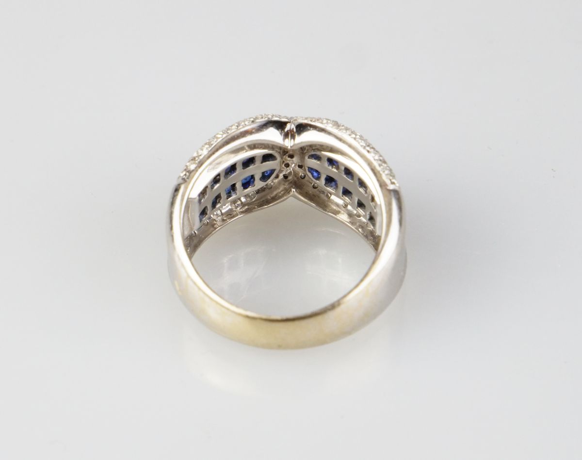 Zlatý prsten se safíry a diamanty - 6