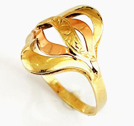 Zlatý prsten ze 14 karátového zlata - 3,08 gramů